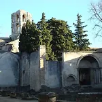 Arles Les Alyscamps